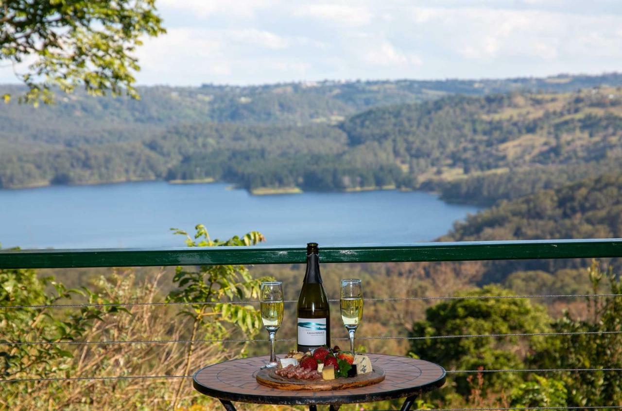 Montville Misty View Cottages 외부 사진
